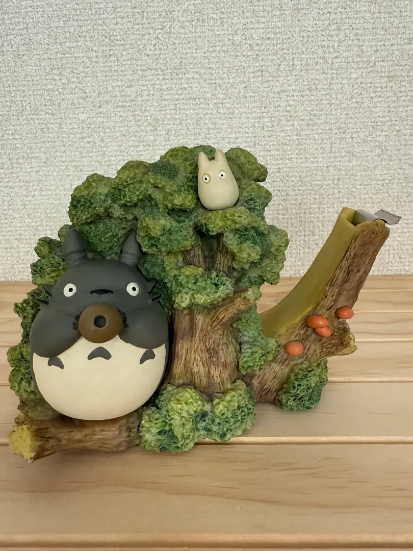トトロ フィギュア テープカッター　美品　未使用品 Amazon.co.jp: 【となりのトトロ】ネコバス テープカッター