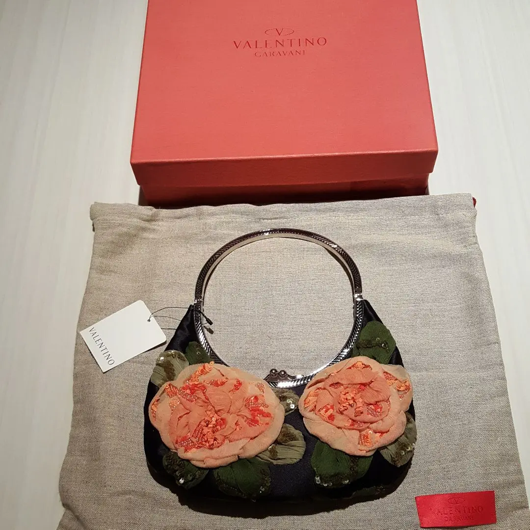 バレンティノビーズ刺繍バッグ valentino garavani - VALENTINO GARAVANI 刺繍バッグの通販 by