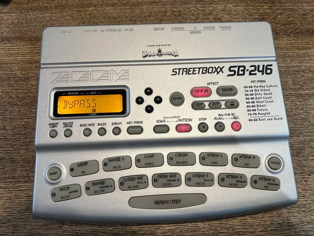 ZOOM SB-246 [リズムマシン] STREETBOXX Streetbox drum machine zoom sb 246 review - YouTube
