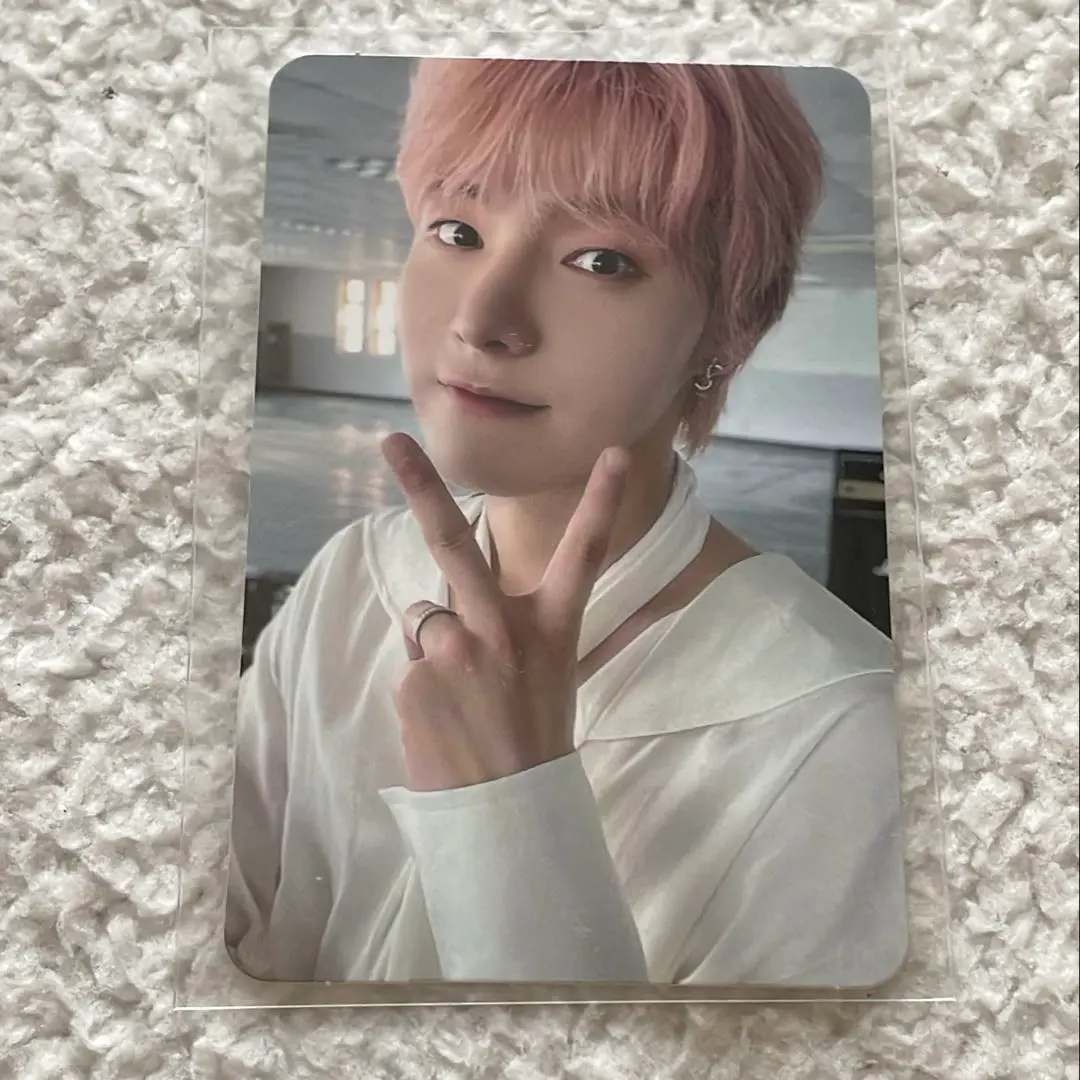 Thumbnail of ONEWE STUDIO WE : Recording Yonghoon Trading Card