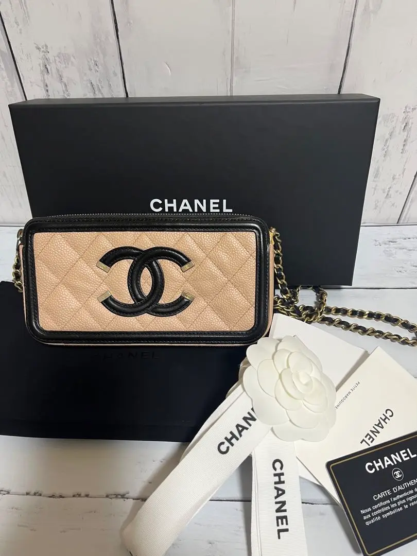 CHANEL ベージュゴールドチェーンウォレット ベージュ系 CHANEL CHAIN WALLET(シャネル チェーンウォレット