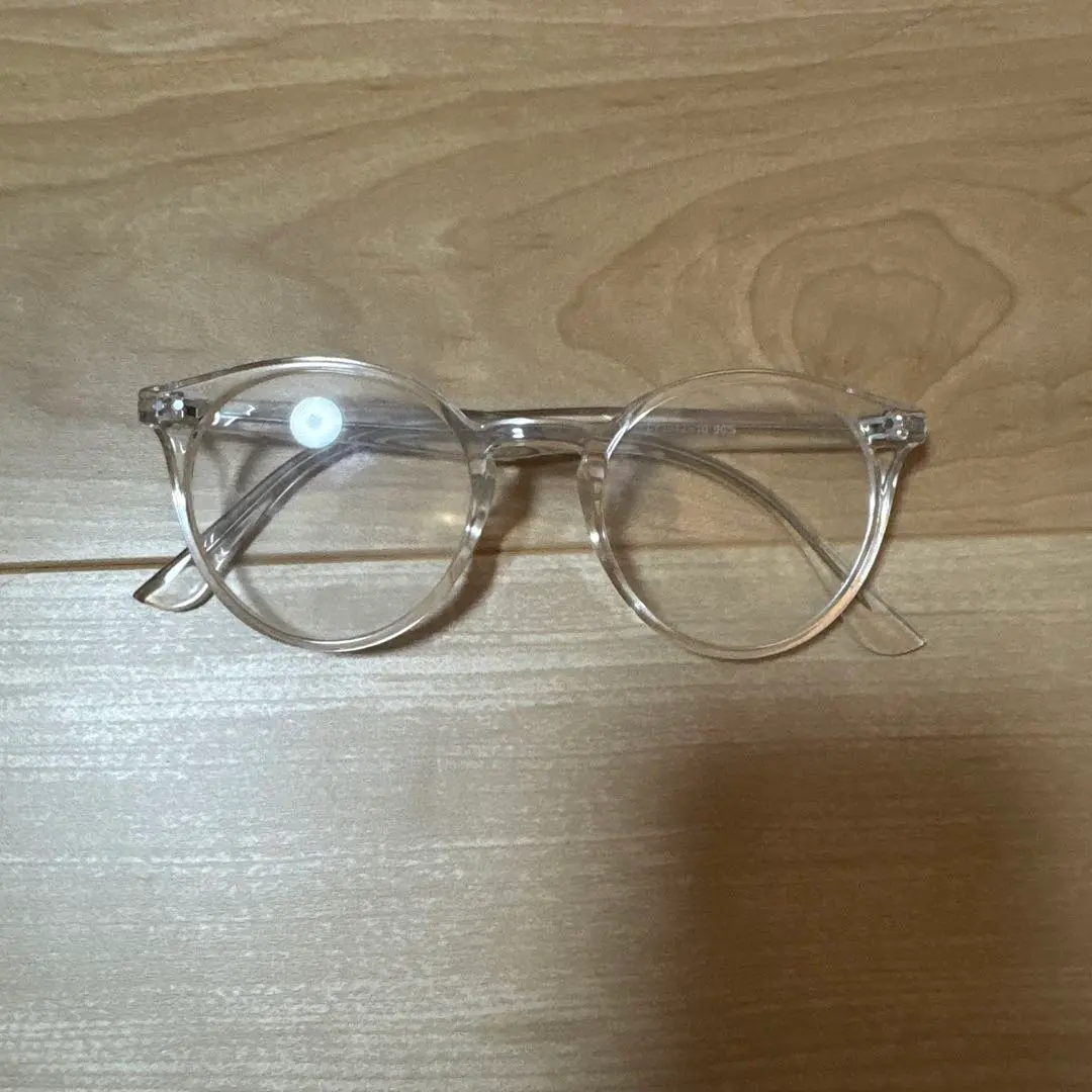 Thumbnail of Clear round glasses