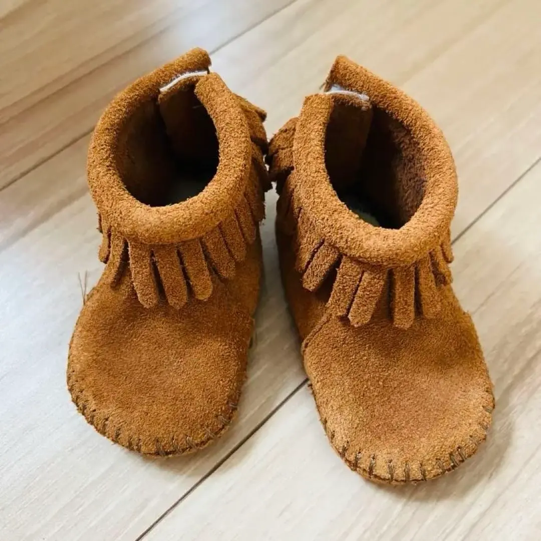 流蘇麂皮嬰兒靴 的縮圖