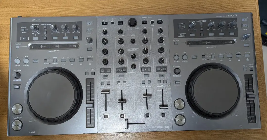 値下げ　Pioneer パイオニア DDJ-T1 DJコントローラー Amazon | Pioneer DDJ-T1 TRAKTOR専用 DJコントローラー