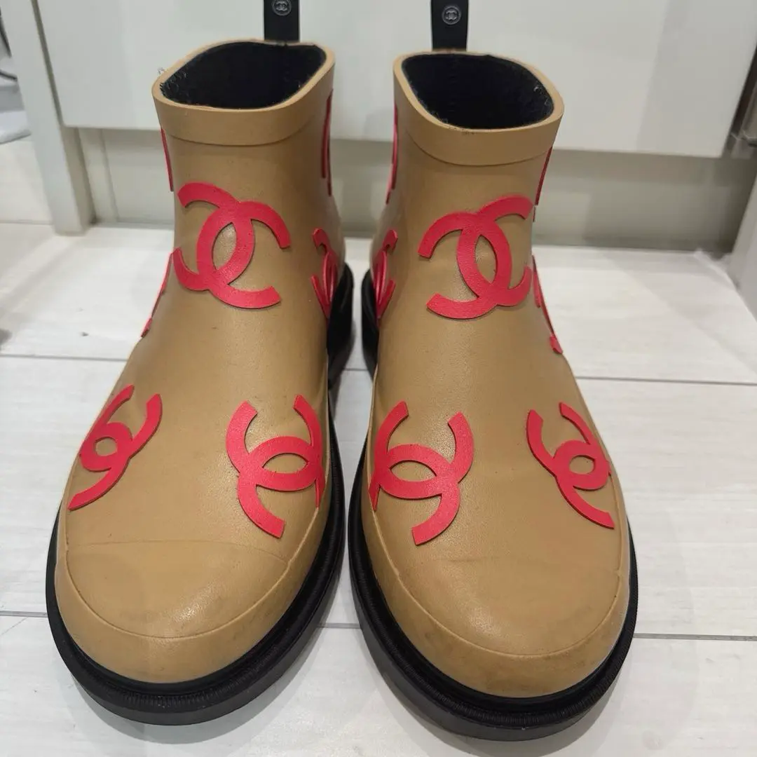 【CHANEL】値下げ ラバー レインシューズ ショート丈ピンク 38 シャネル CHANEL】値下げ ラバー レインシューズ ショート丈ピンク 38