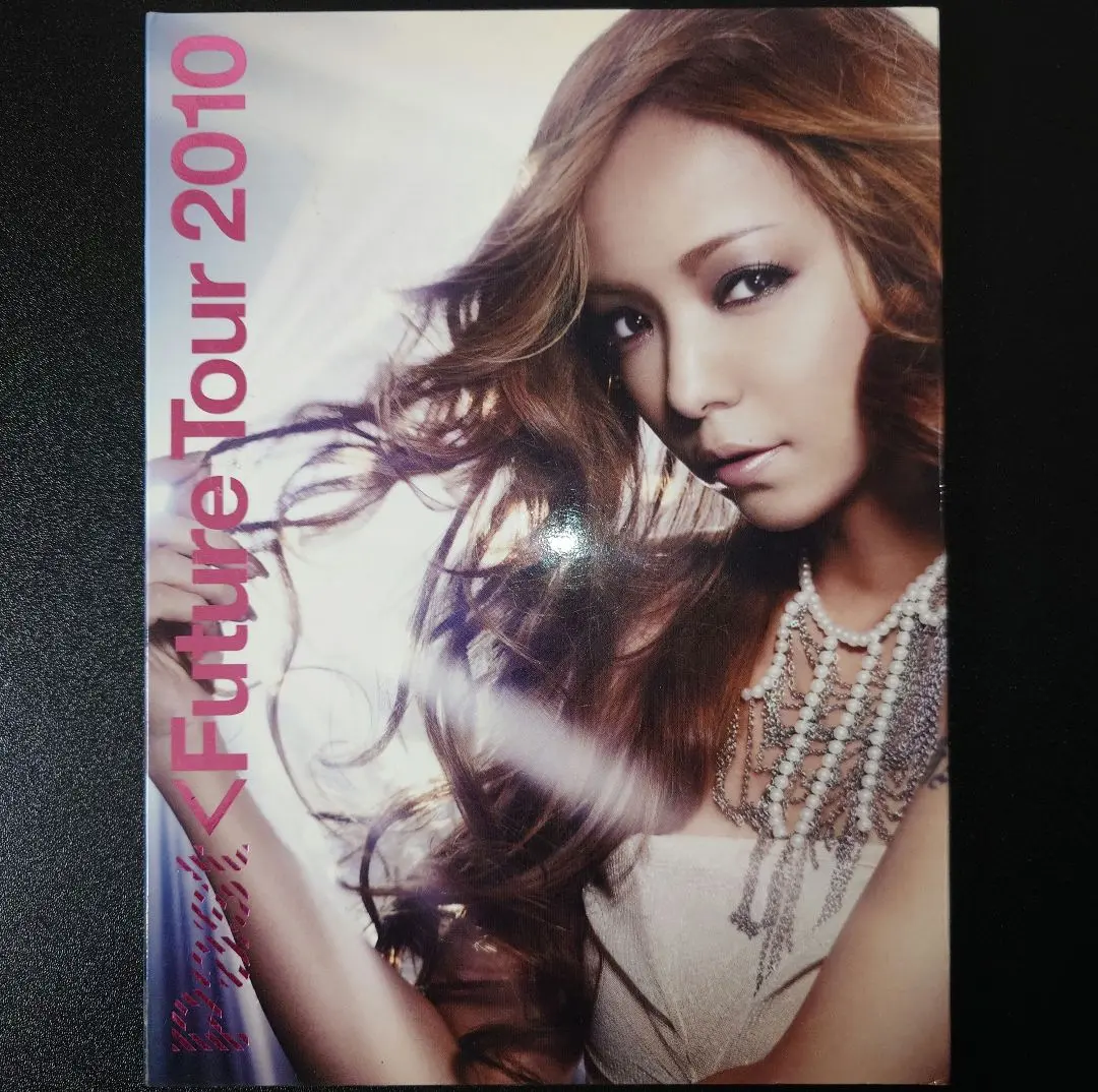 安室奈美恵 Past＜Futureツアーパンフレット　未開封Blu-rayセット Amazon.co.jp: namie amuro PAST < FUTURE tour 2010 [DVD