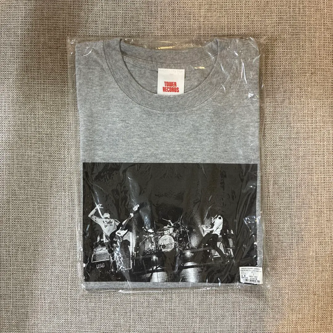 Thumbnail of UNISON SQUARE GARDEN Tower Records T-shirt S size