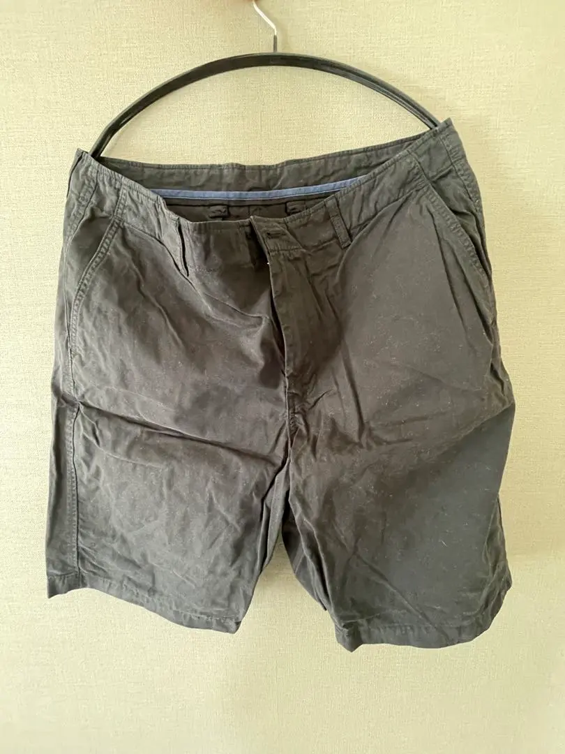 Thumbnail of UNIQLO half pants, black