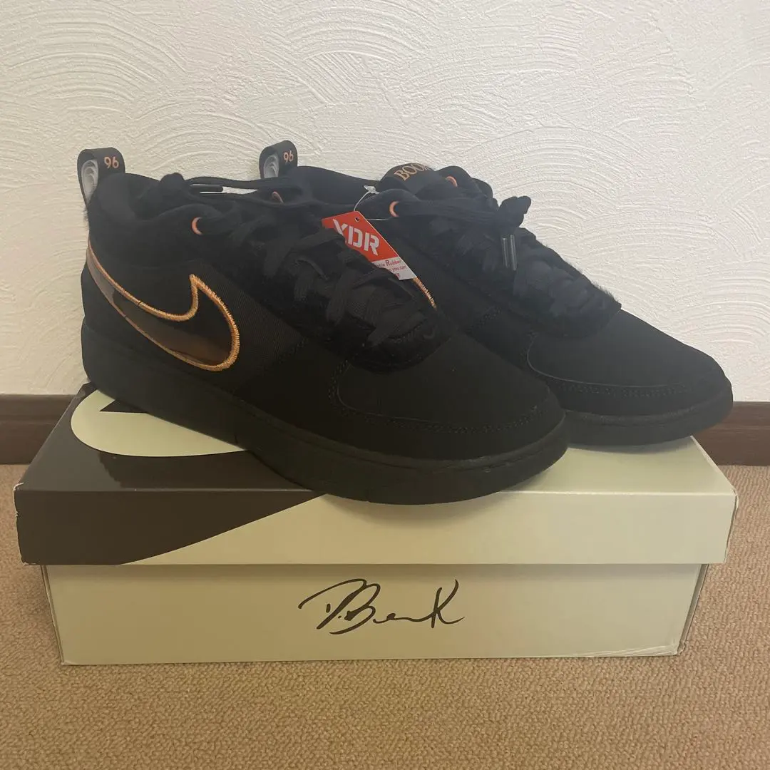 デビン・ブッカーの1stシグネチャーシューズ『NIKE BOOK 1 EP