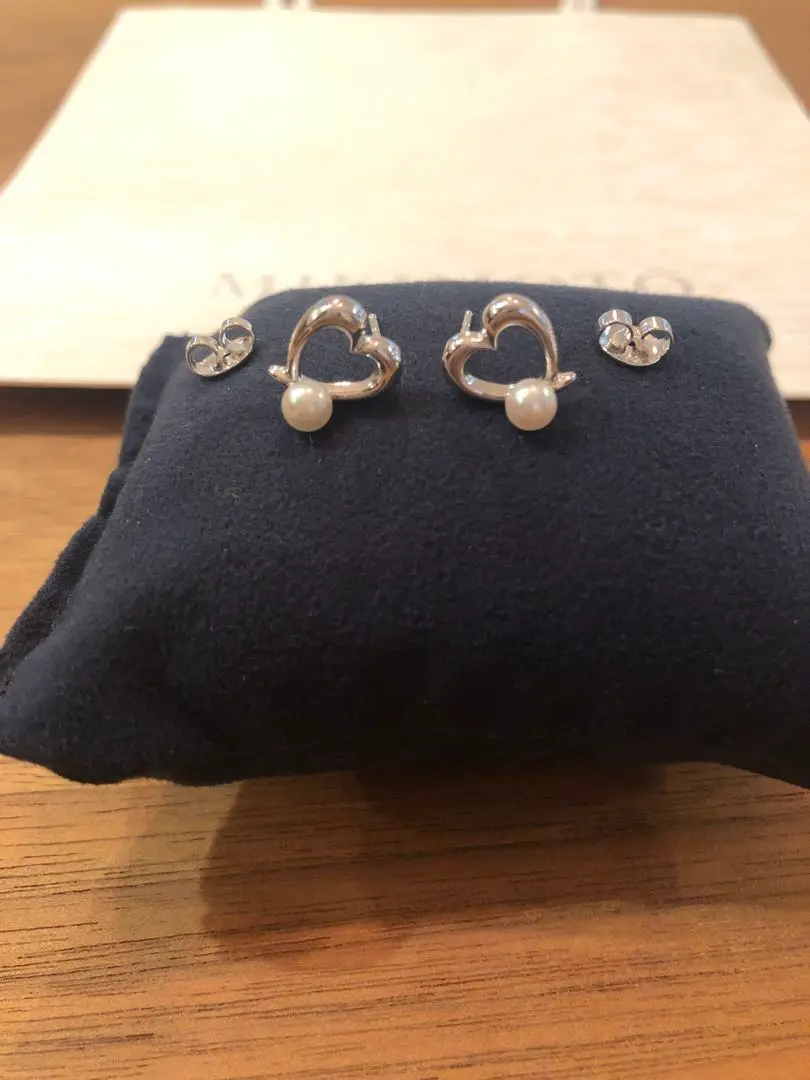 ミキモト MIKIMOTO 18KWGハート ピアス アコヤ ベビーパール MIKIMOTO ミキモト ハートモチーフ パール 真珠 ピアス K18