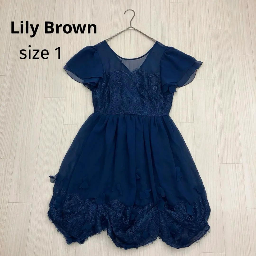 Lily Brown 莉莉·布朗 蕾絲 荷葉邊 連衣裙 禮服 的縮圖