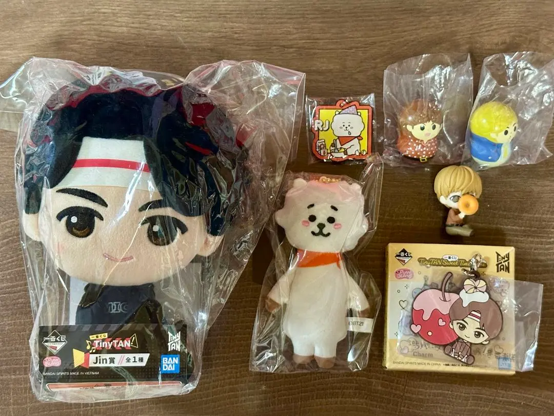 Thumbnail of TinyTAN Jin Plush & Mascot Set