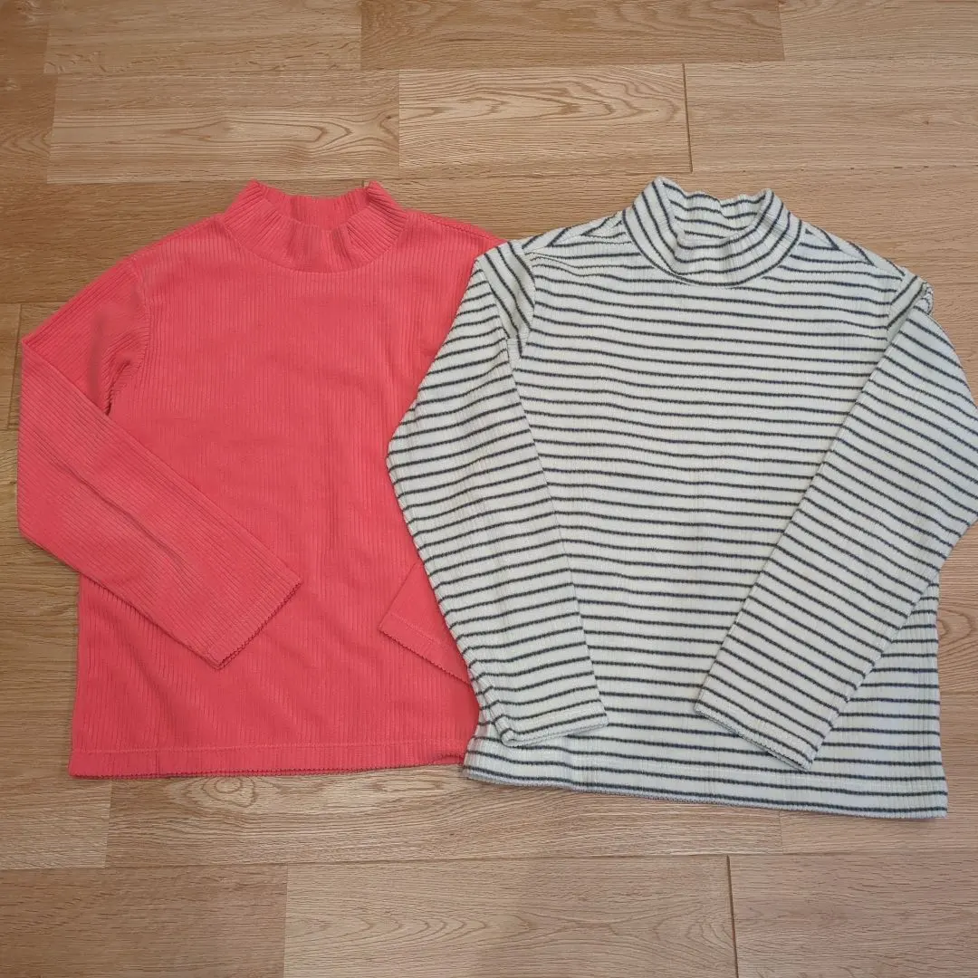 Thumbnail of UNIQLO Turtleneck Set of 2, Size 140