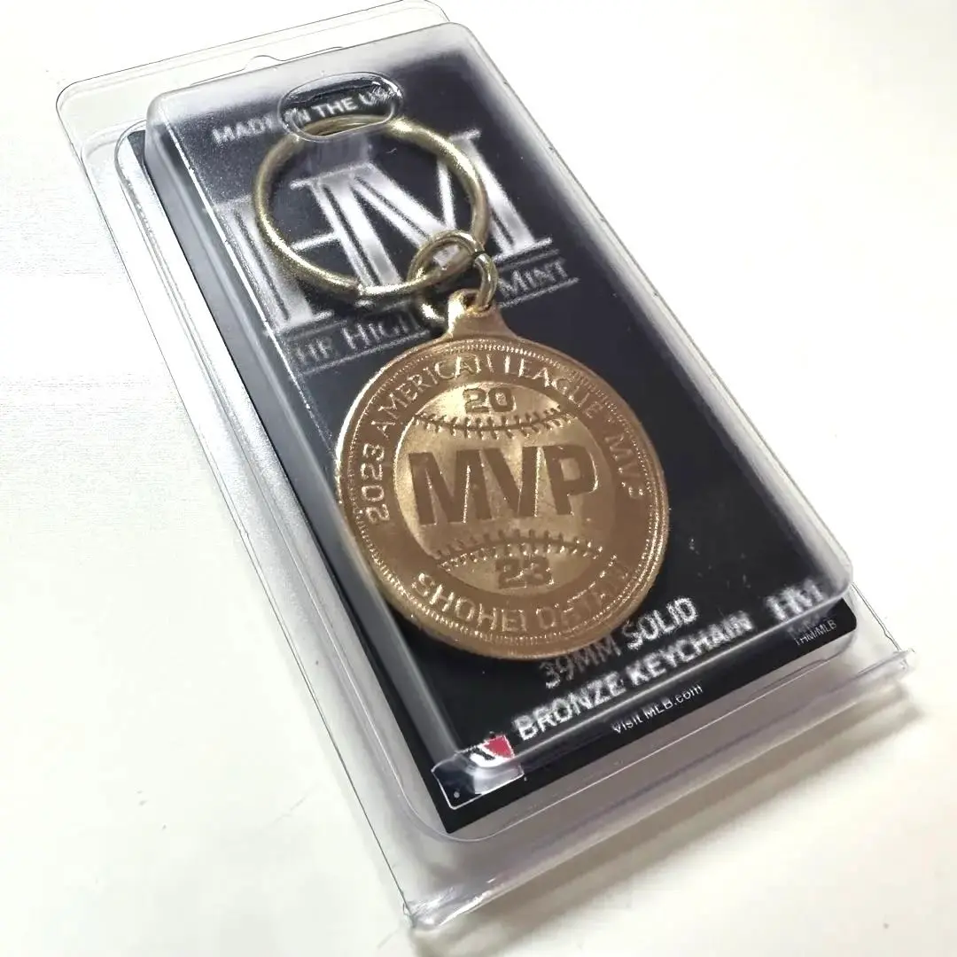 2021y  大谷翔平　AL MVP獲得記念　　　コインキーホルダー（郵便局） 大谷翔平選手のMVP受賞を祝うレアアイテム、いろいろ発売する
