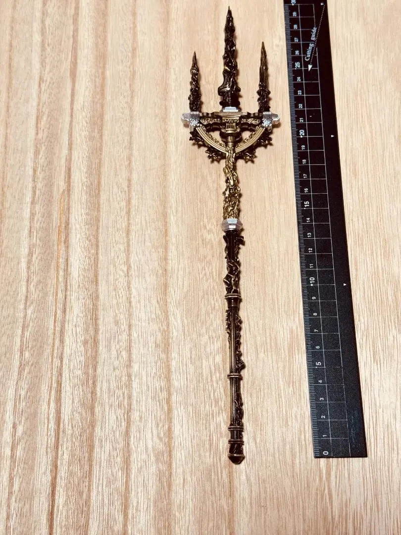 Thumbnail of Mohgwyn's Sacred Spear Elden Ring Mini Weapon Keychain Accessory