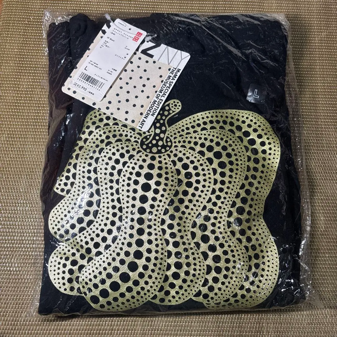草間彌生　yayoi kusama パーカー　UNIQLOコラボ　Mサイズ 草間彌生yayoi kusama パーカーUNIQLOコラボMサイズ