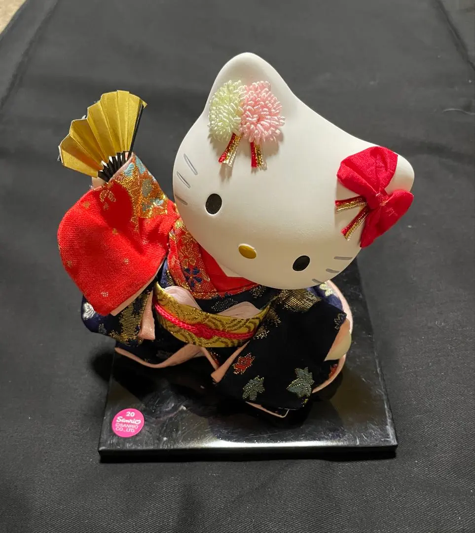 岡山・広島限定 ご当地 ハローキティ もも・もみじ ぬいぐるみ 2体セット 岡山・広島限定 ご当地 ハローキティ ぬいぐるみ 2体セット