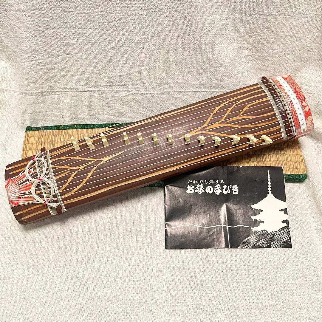 美品 / 三尺琴　13弦　和楽器　ミニ琴　琴　筝　短琴 美品！ミニ琴 全長 約60cm 13弦 ミニ琴 琴 ミニチュア 和楽器 弦楽器