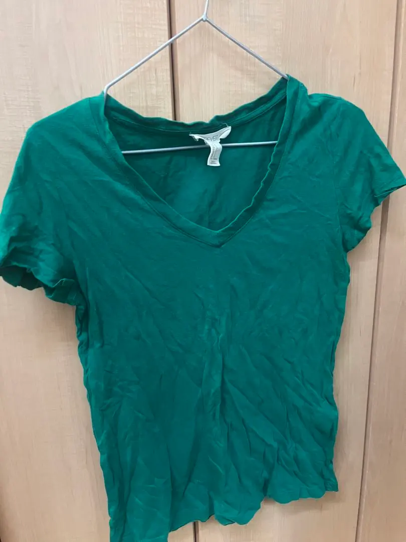 Thumbnail of FOREVER 21 Green V-neck T-shirt S
