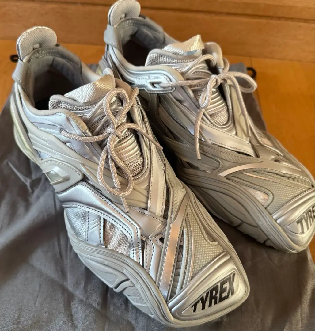 【7月中限定価格】Balenciaga tyrex 42 2025年最新】Balenciaga tyrex 42の人気アイテム - メルカリ