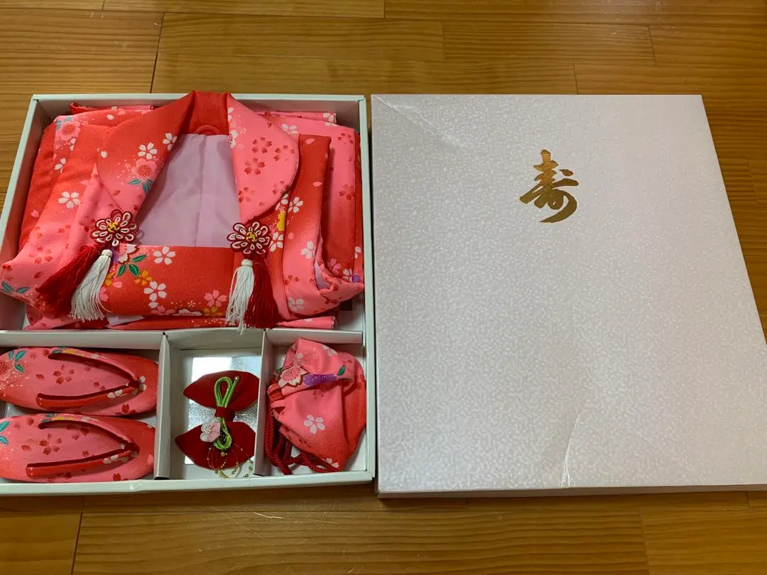 七五三 3歲 和服套裝 粉色 櫻花圖案 女孩 的縮圖