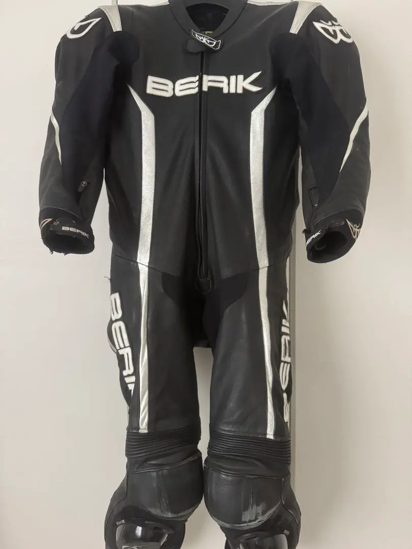 BEERIK 黒革ツナギ 膝プロテクター付き ツナギは身体に合ったものを着よう - 我王会