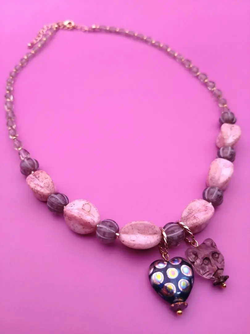 圓點花紋愛心與貓咪吊飾捷克珠項鍊 手工製作 的縮圖