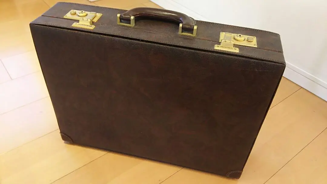 美品【BEPPE SPADACINI】イタリア製ボストンバッグ 定価10万円 憧れの 美品【BEPPE SPADACINI】イタリア製ボストンバッグ 定価