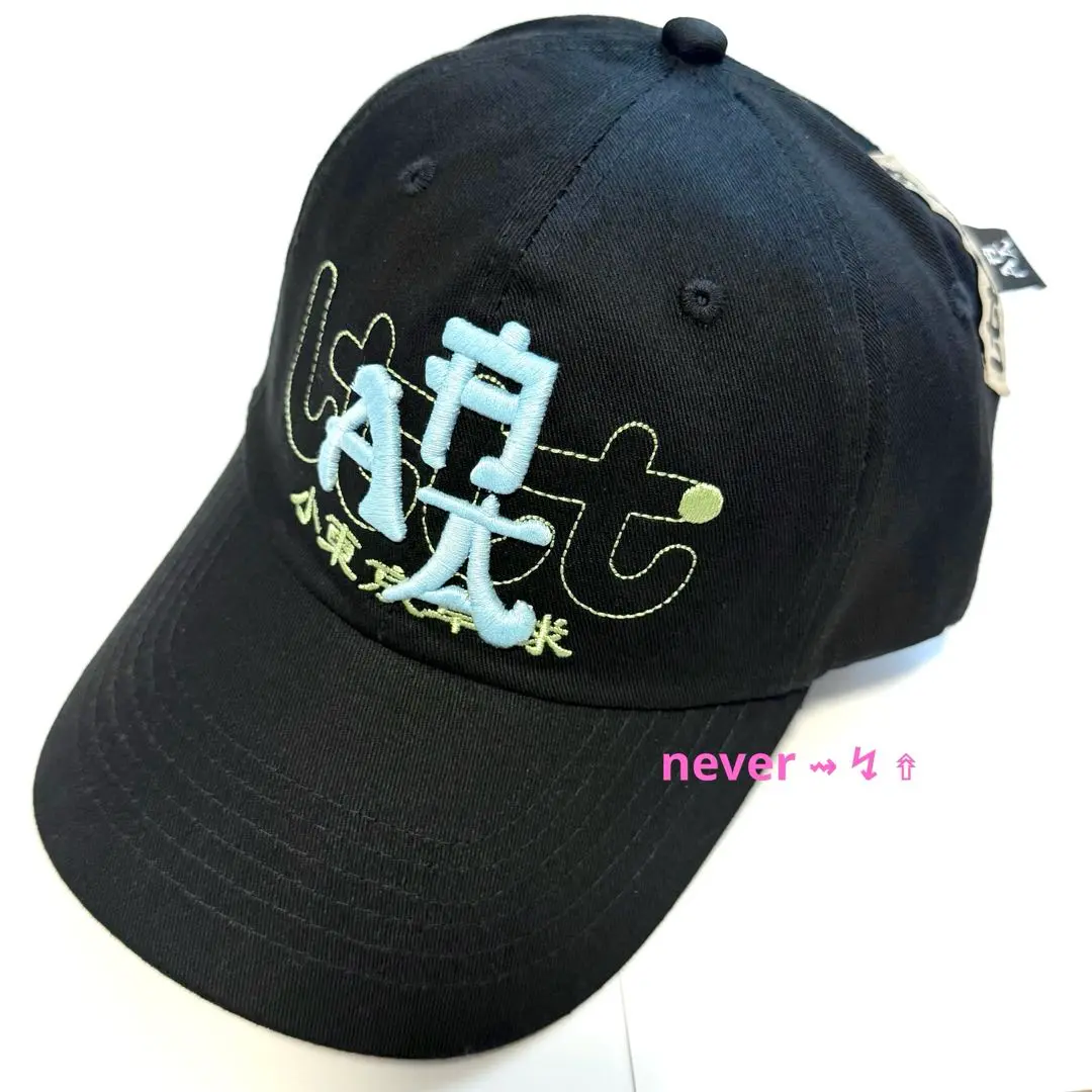 LTTT HYUKOH 小東京卓球キャップ 缶バッジ付き　ブラック×ブルー LTTT - CAP • LTTT