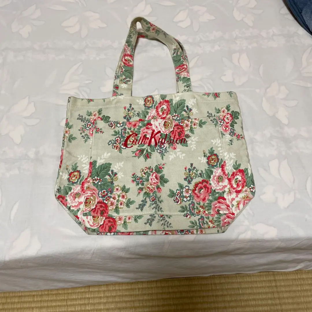 Thumbnail of Cast Kidson Tote Bag