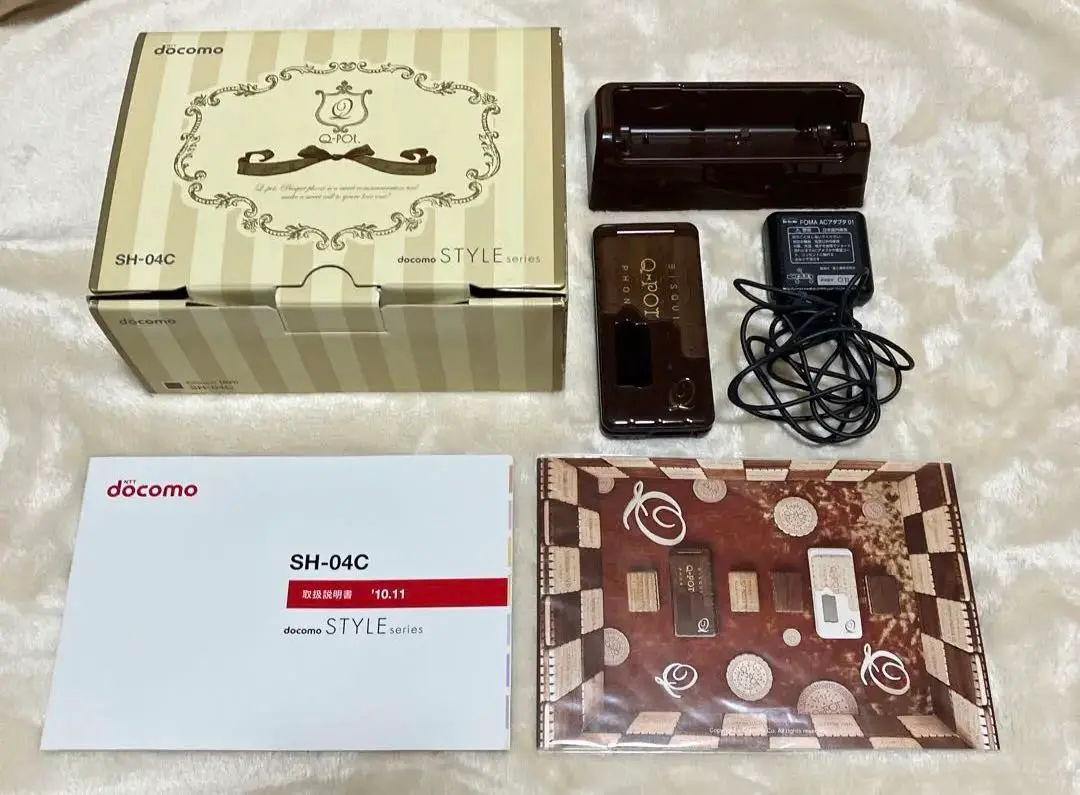 Q-pot docomo SH-04C 携帯 ガラケー 充電器＋箱付き！ 2025年最新】SH-04C Q-potの人気アイテム - メルカリ