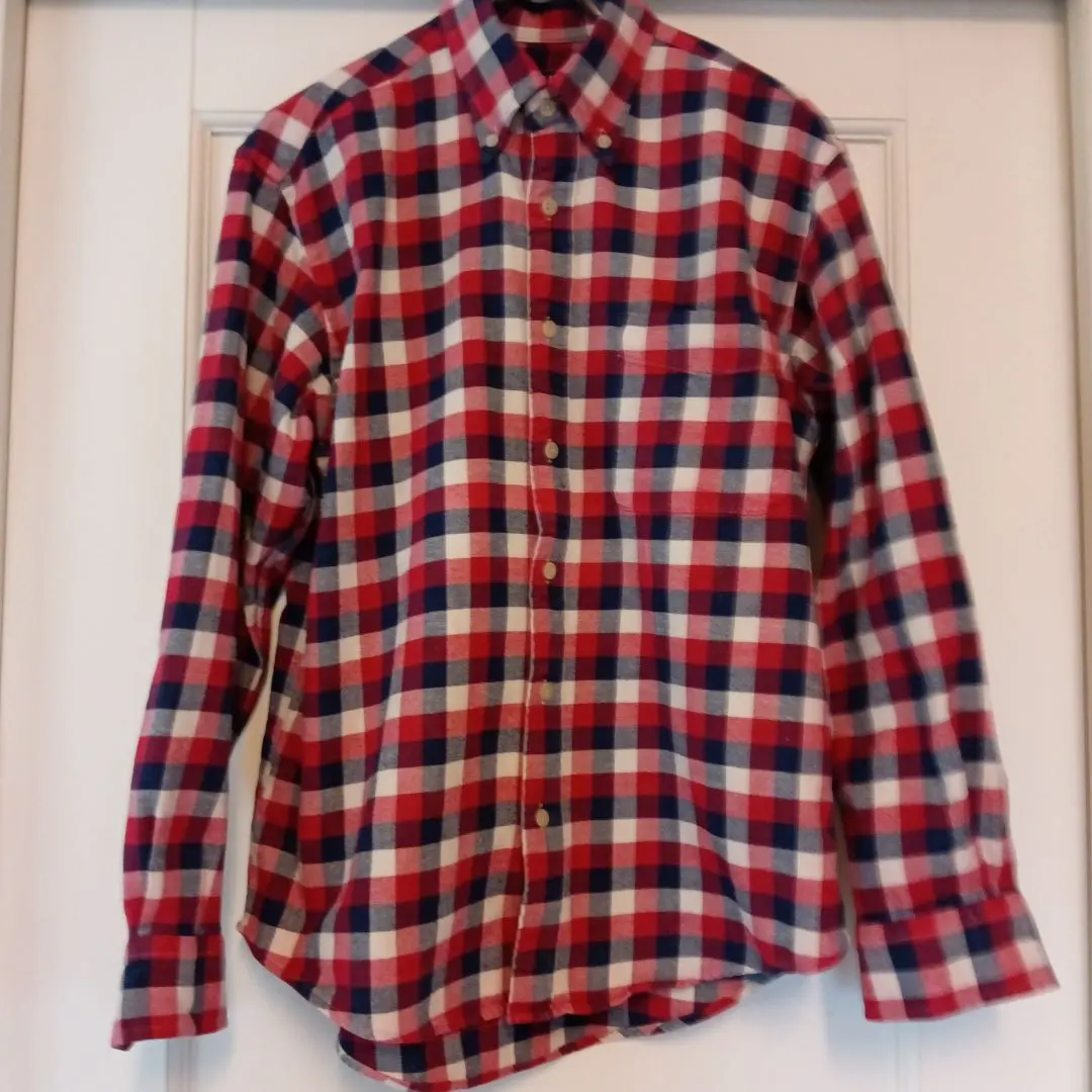 Thumbnail of UNIQLO Check Pattern Long Sleeve Shirt S