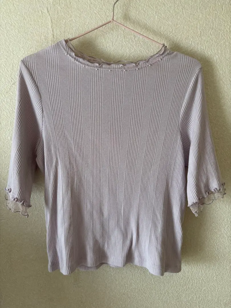 Thumbnail of Light purple ribbed knit short-sleeved top with frills