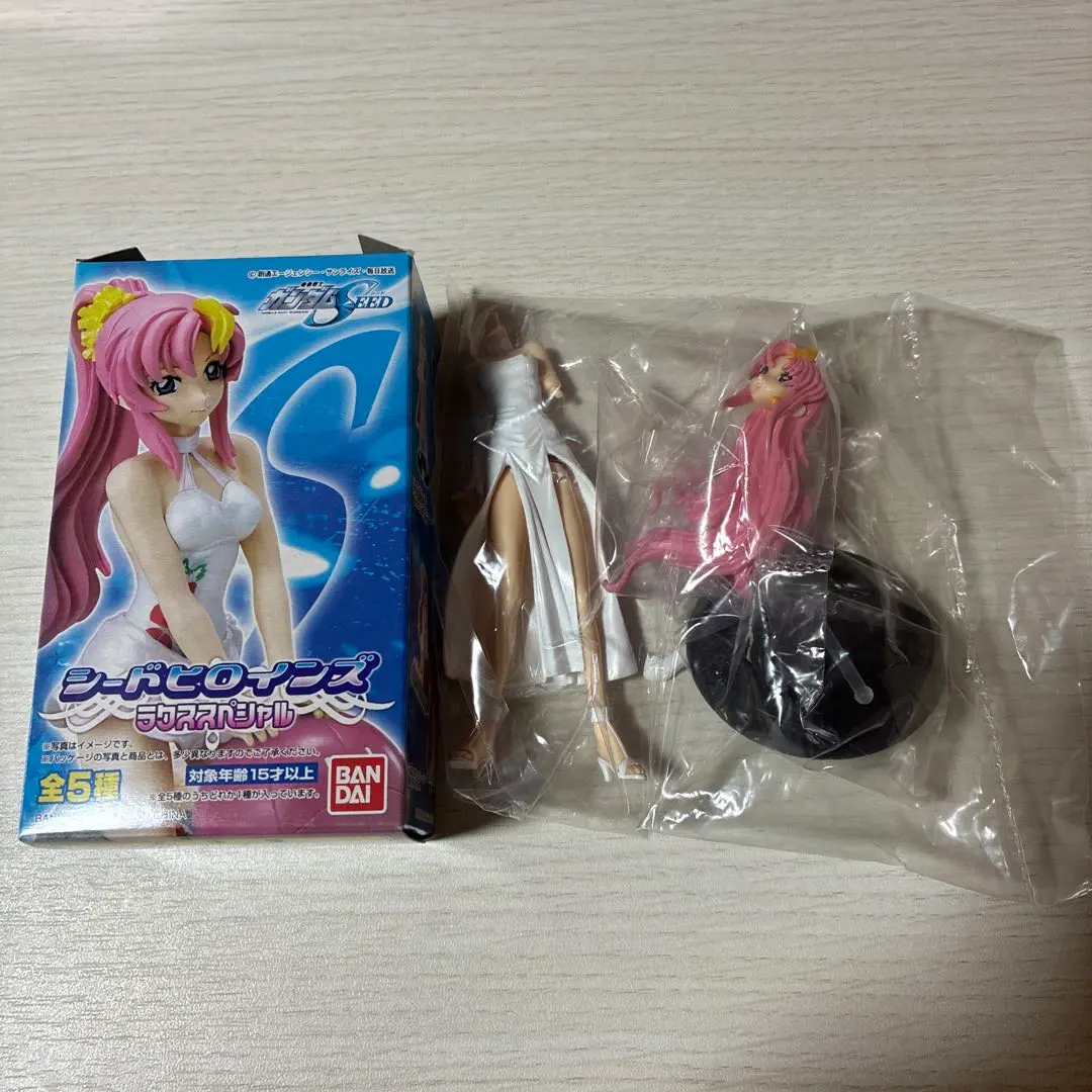 機動戰士鋼彈SEED 拉克絲 SEED女主角 拉克絲特別版 禮服 亮面 的縮圖
