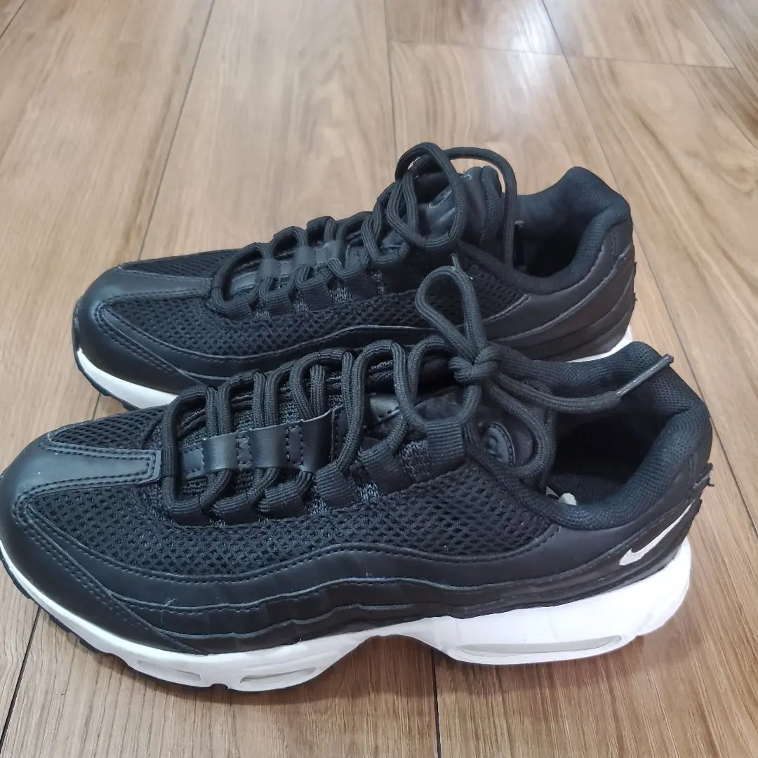 降價！Air Max 95 黑色運動鞋 的縮圖