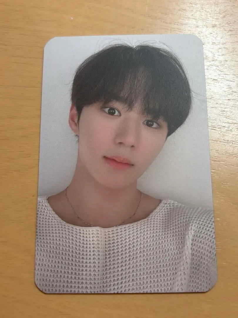 Thumbnail of WEi Kim Junseo trading card