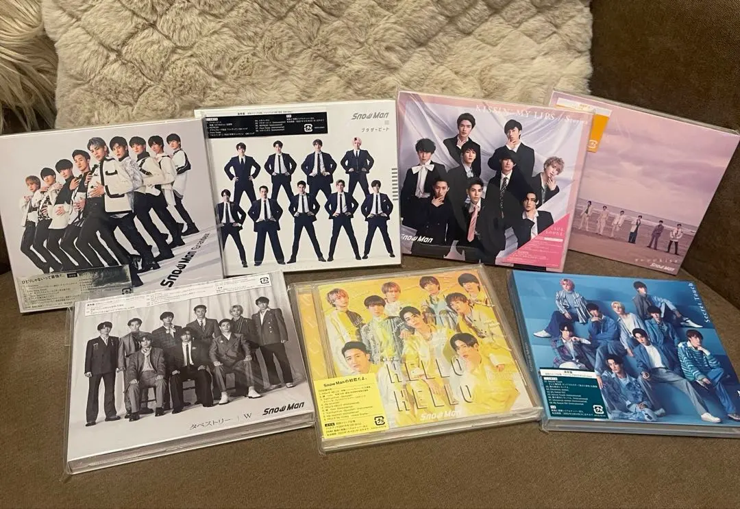 Thumbnail of Snow Man CD bundle