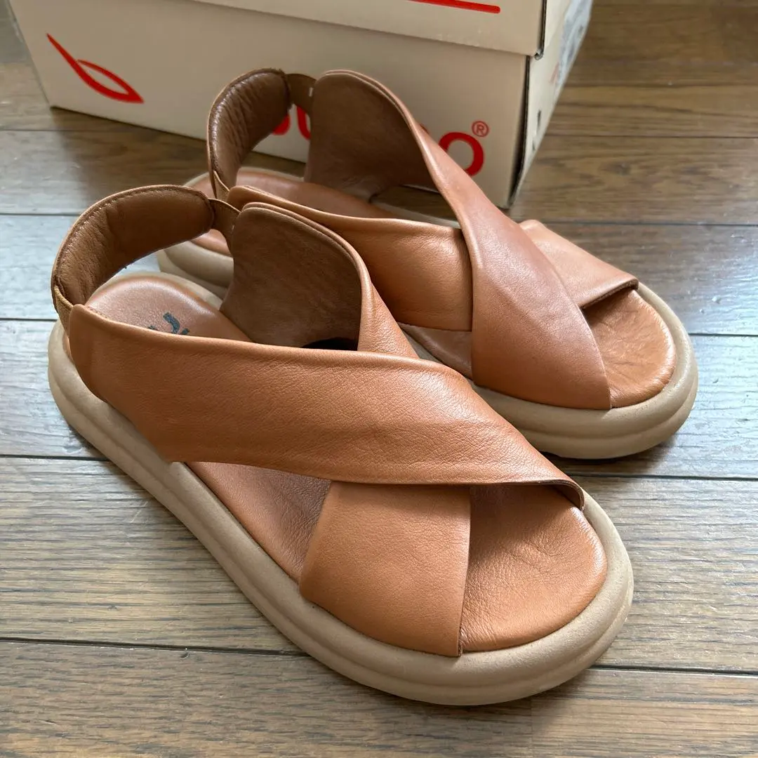 BUENO 交叉帶 真皮涼鞋 棕色 37 的縮圖