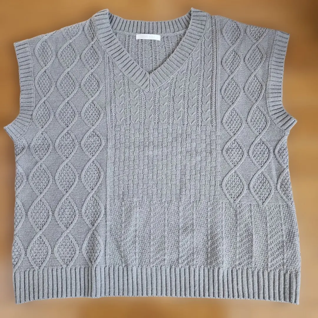 Thumbnail of Maybe cute gray V-neck knit vest