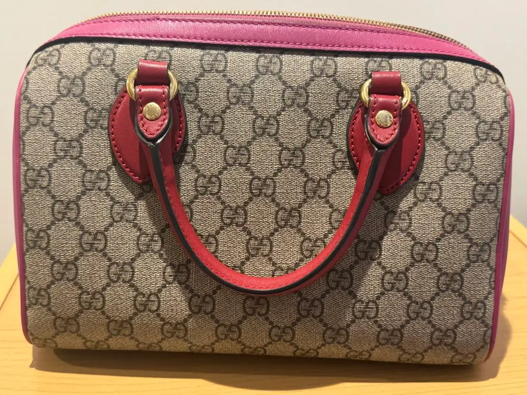 GUCCI ピンク ダイヤモンドパターン ボストンバッグ GUCCI ピンク ダイヤモンドパターン ボストンバッグ - メルカリ