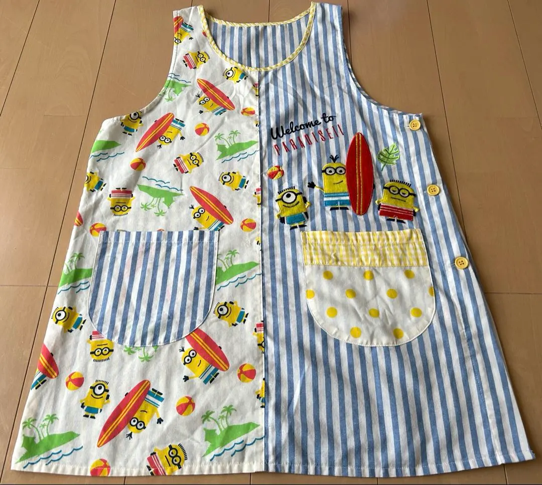 Thumbnail of Minion apron, for childcare, nursing, caregiving, striped, Universal Studios, stripe, cute