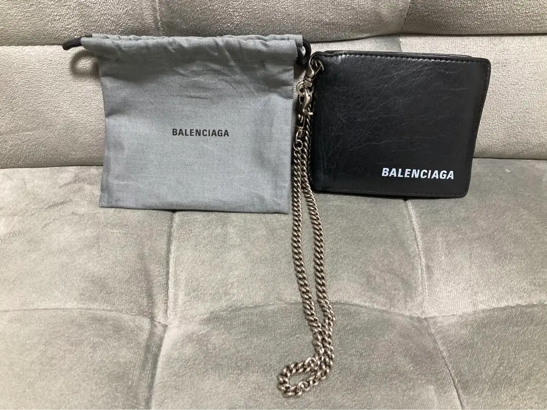 BALENCIAGA ブラックレザー ウォレットチェーン付き Amazon | (バレンシアガ) BALENCIAGA 2つ折り 財布 小銭入れ付き