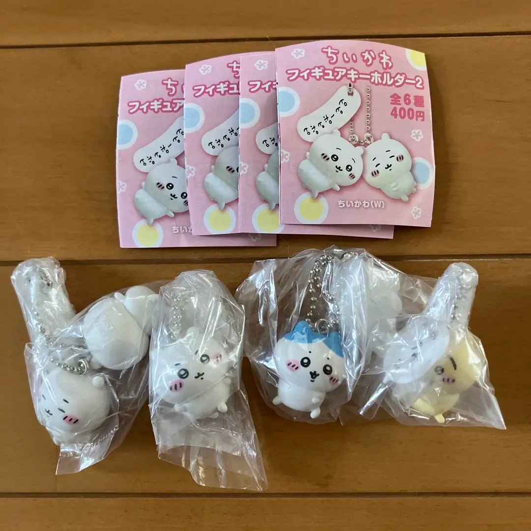 吉伊卡哇 玩偶鑰匙圈2 轉蛋 4種套組 全新未開封 的縮圖