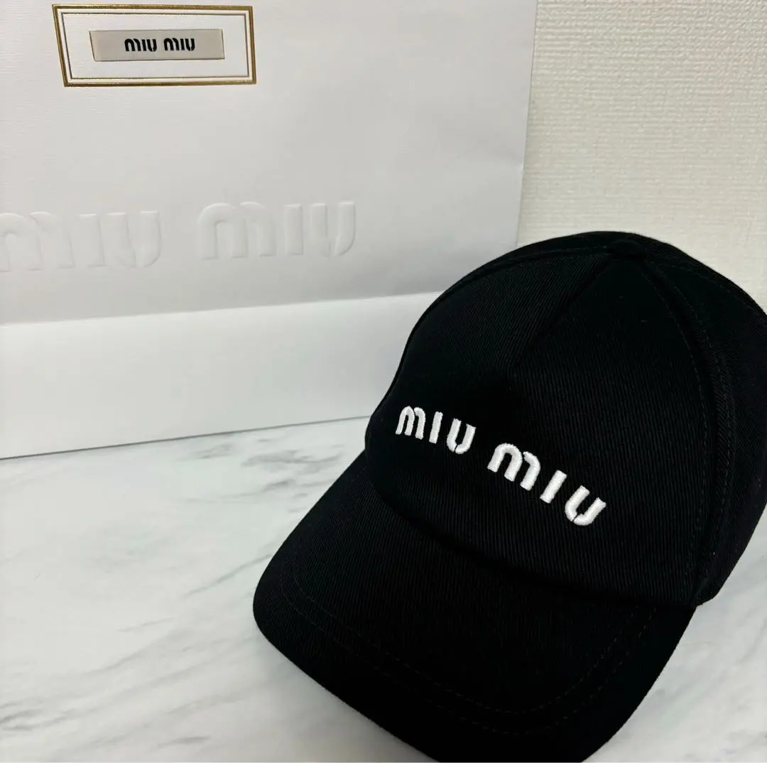 2025年最新】MIU MIU カラー：ブラック系 ベースボールキャップの人気