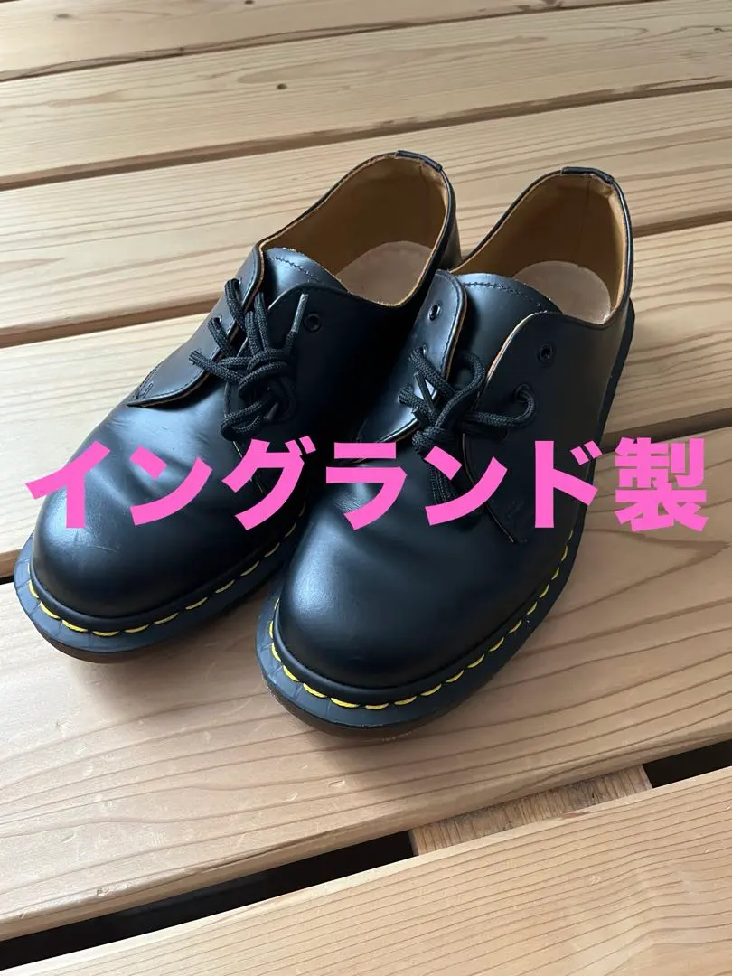 Dr. Martens 黒 モカシン 革靴 日本限定「ドクターマーチン」！定番名品の黒レザーシューズ