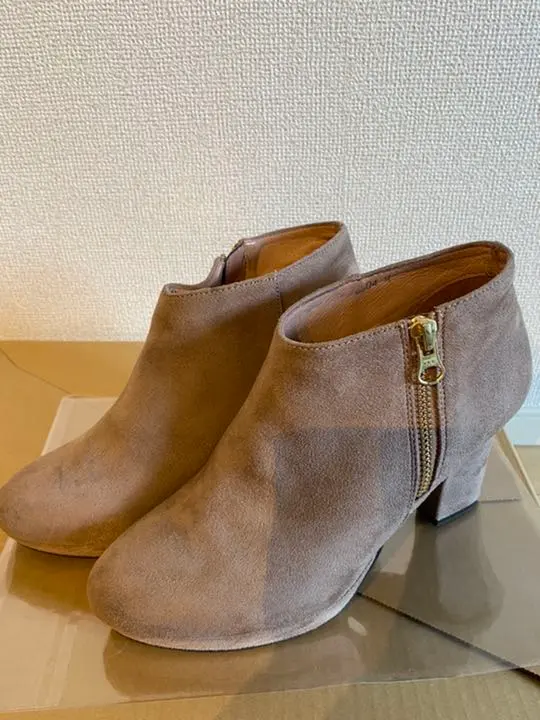 Thumbnail of Short boots, booties