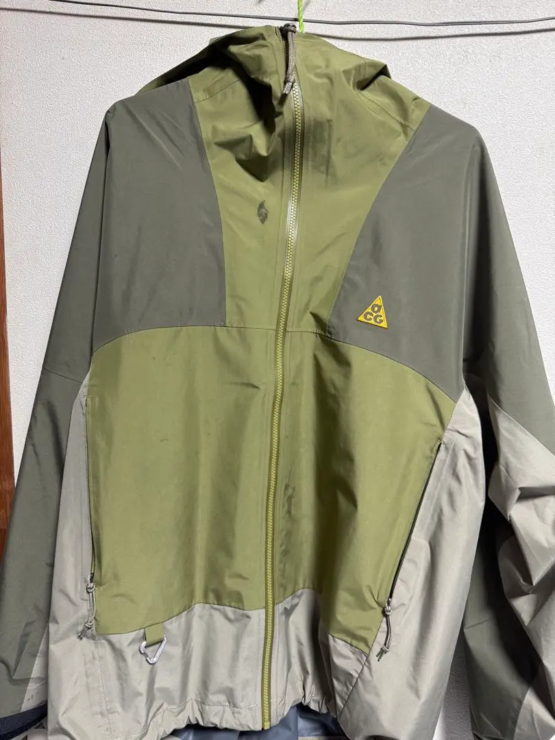 NIKE ACG マウンテンパーカー　オリーブグリーン 2025年最新】NIKE ACG カラー：グリーン系 マウンテンパーカーの