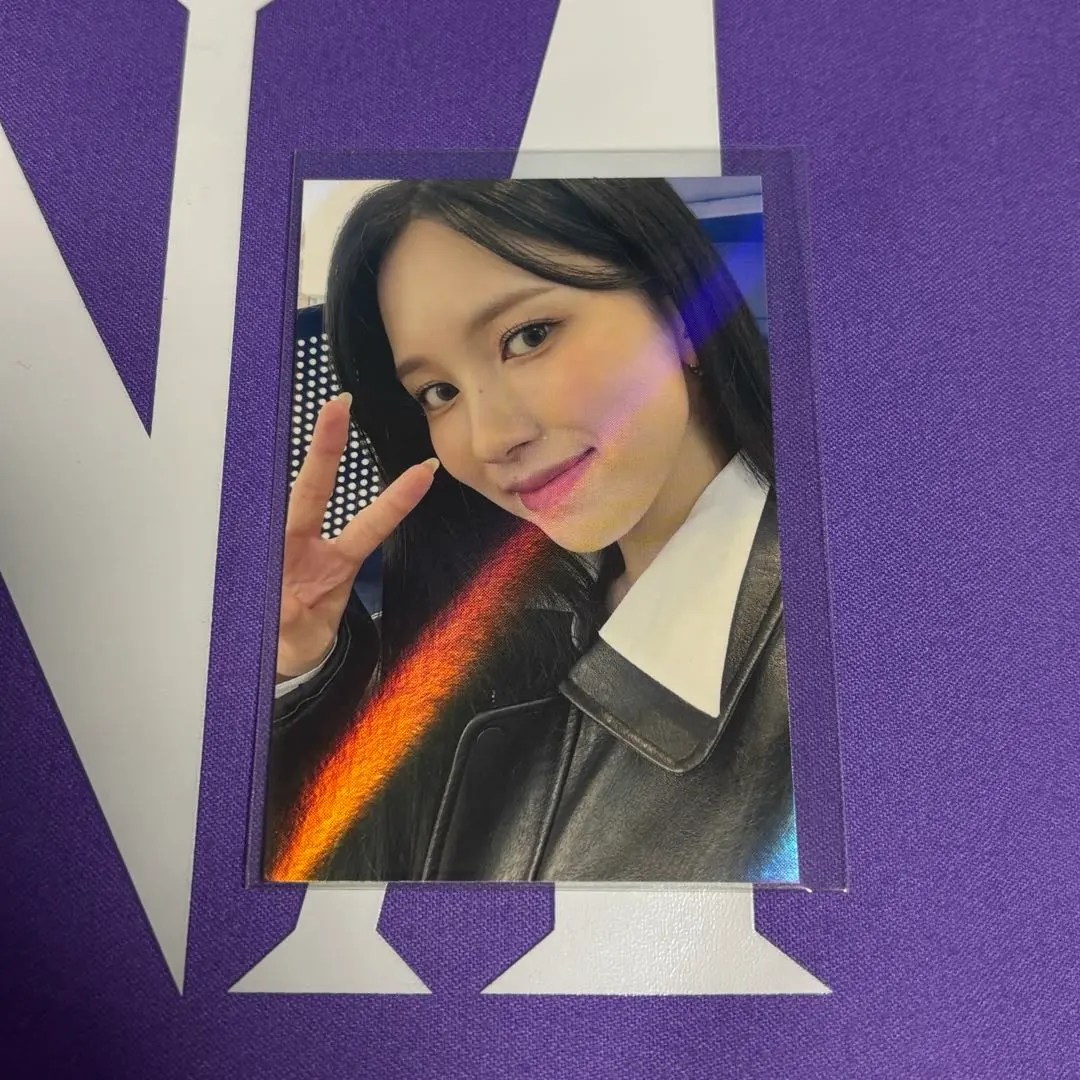 美娜 READY TO BE 小卡 的縮圖