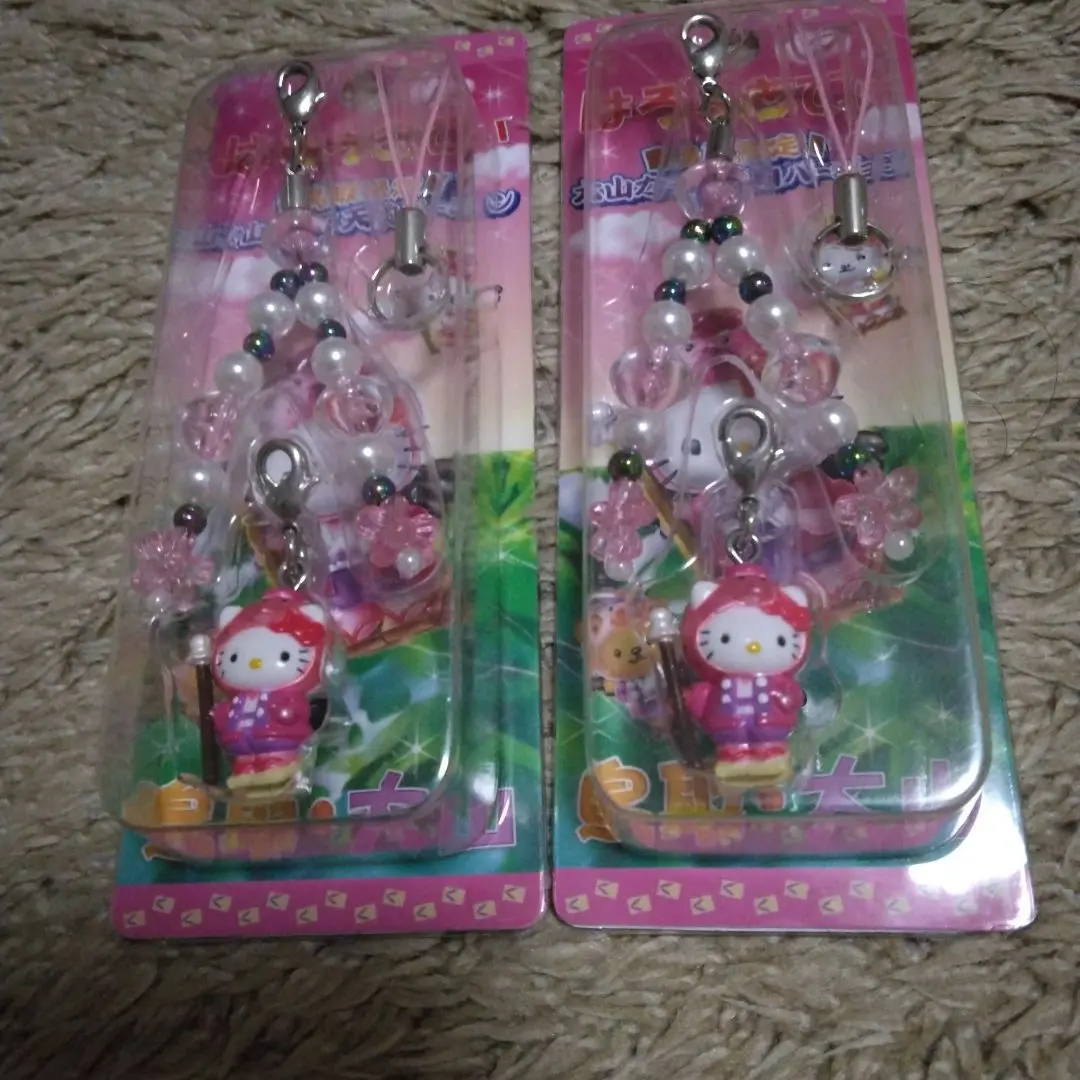 【未開封未使用】當地Hello Kitty 鳥取 大山烏天狗 吊飾 的縮圖