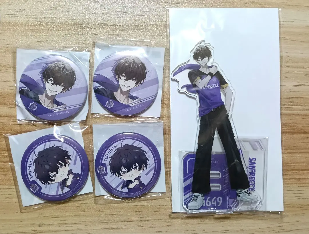 Thumbnail of Itetsu Saeki Rakuten Collection acrylic stand and缶 badge